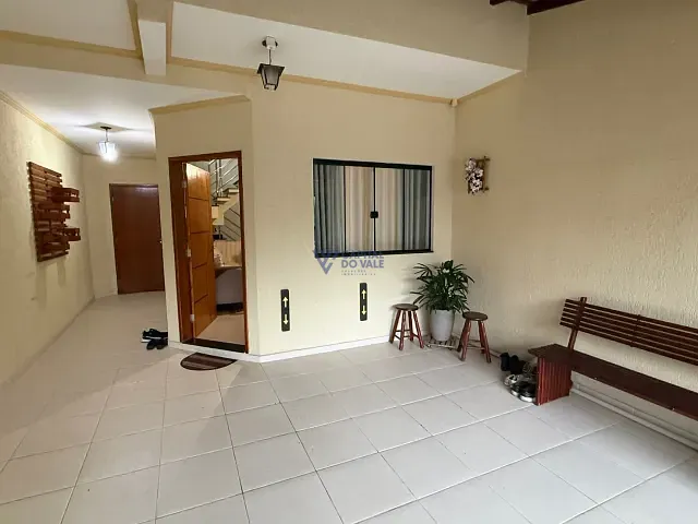 Sobrado com 125m² 3 quartos e 4 banheiros, à venda, no bairro Jardim das Indústrias em São José dos Campos