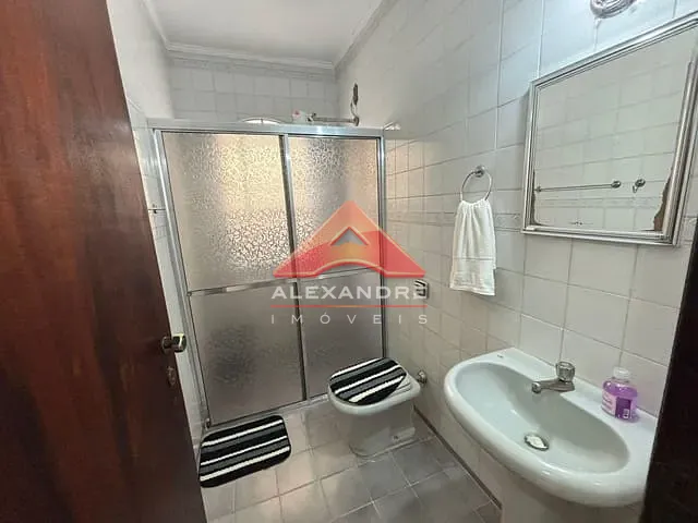 Casa com 138m² 4 quartos e 1 banheiro, à venda, no bairro Jardim Ismênia em São José dos Campos