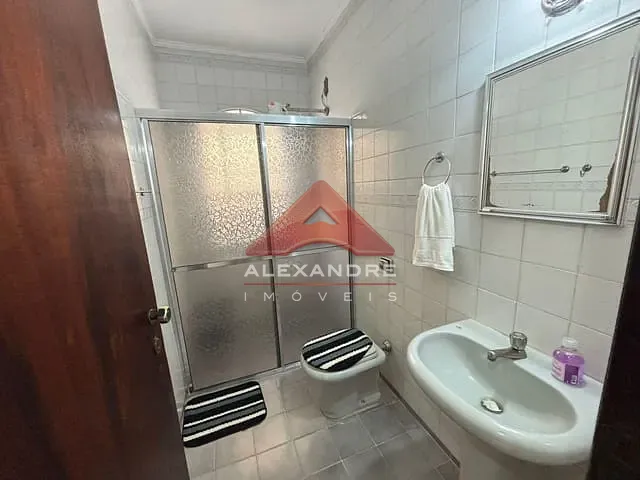Casa com 138m² 4 quartos e 1 banheiro, à venda, no bairro Jardim Ismênia em São José dos Campos