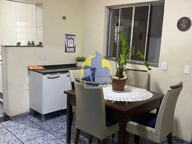 Sobrado com 250m² 3 quartos e 2 banheiros, à venda, no bairro Jaguaribe em Osasco