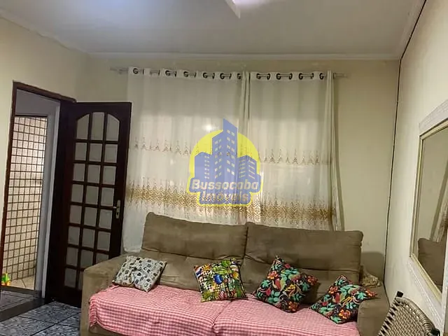 Sobrado com 250m² 3 quartos e 2 banheiros, à venda, no bairro Jaguaribe em Osasco