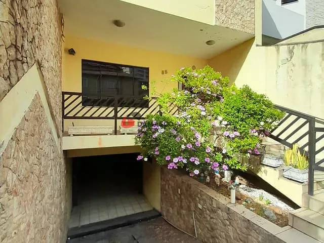 Sobrado com 151m² 4 quartos e 5 banheiros, à venda, no bairro Olímpico em São Caetano do Sul