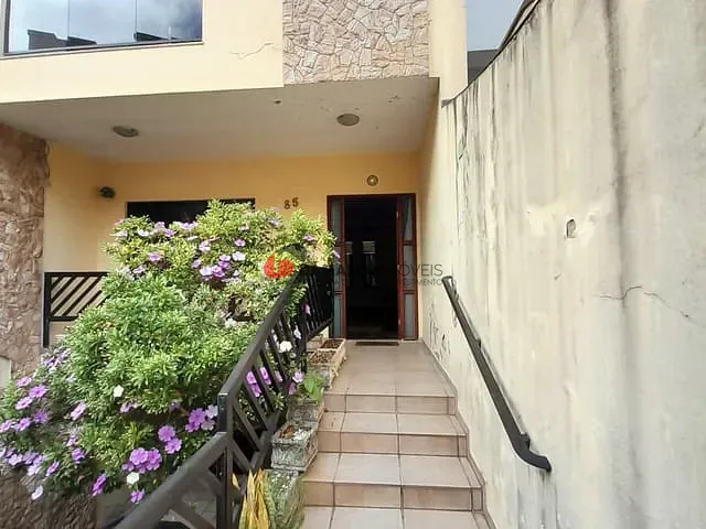 Sobrado com 151m² 4 quartos e 5 banheiros, à venda, no bairro Olímpico em São Caetano do Sul