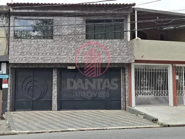 Sobrado com 258m² 4 quartos e 4 banheiros, à venda, no bairro Parque Santa Teresa em Carapicuíba