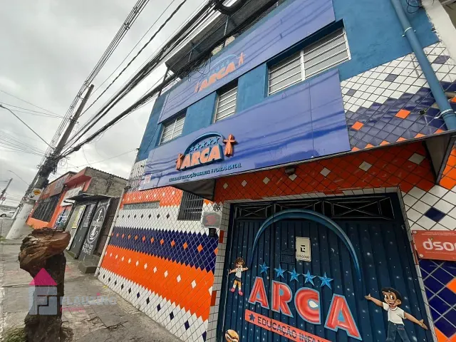 Sobrado com 100m² 11 quartos e 8 banheiros, para alugar, no bairro Jardim Santa Efigênia em São Paulo