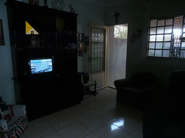 Sobrado com 180m² 2 quartos e 2 banheiros, à venda, no bairro Vila Naly em Caçapava