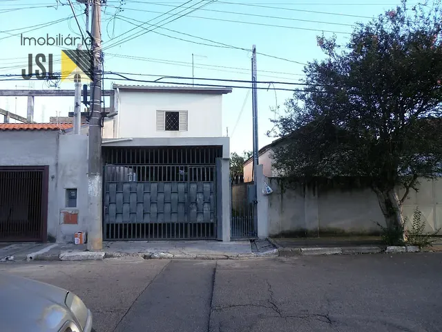 Sobrado com 180m² 2 quartos e 2 banheiros, à venda, no bairro Vila Naly em Caçapava