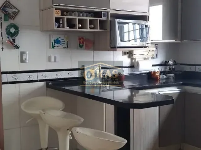 Sobrado com 264m² 2 quartos e 2 banheiros, à venda, no bairro Parque Residencial Casa Branca em Suzano