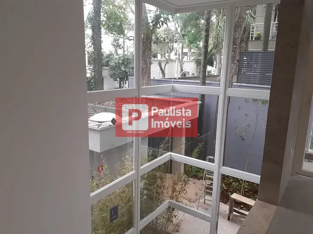 Sobrado com 420m² 4 quartos e 5 banheiros, à venda, no bairro Jardim Cordeiro em São Paulo