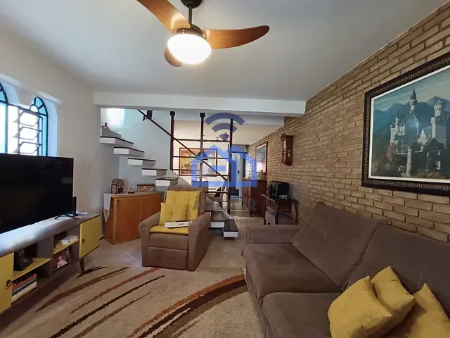 Sobrado com 173m² 3 quartos e 3 banheiros, à venda, no bairro Jardim Primavera em Caraguatatuba