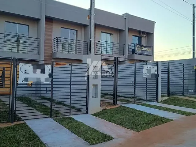 Sobrado com 64m² 2 quartos e 2 banheiros, à venda, no bairro Residencial Parque dos Pinheiros em Ponta Grossa