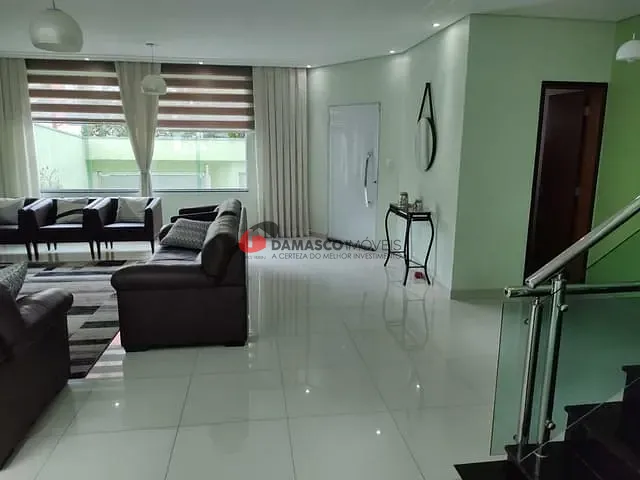 Sobrado com 234m², à venda, no bairro Olímpico em São Caetano do Sul