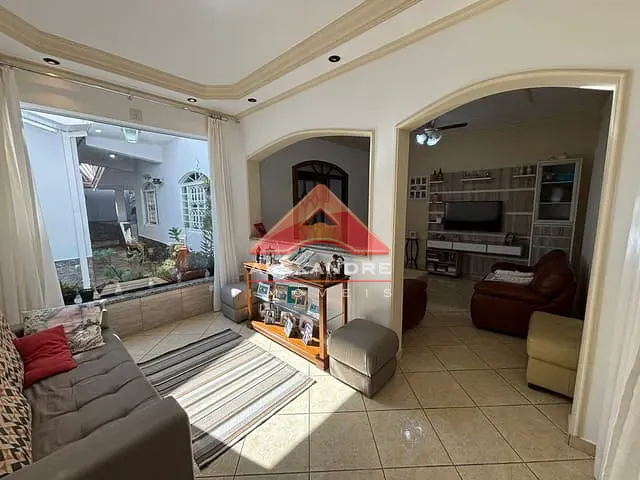 Casa com 360m² 4 quartos e 4 banheiros, à venda, no bairro Vila Tesouro em São José dos Campos
