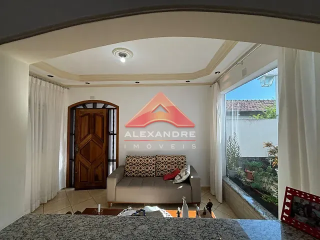 Casa com 360m² 4 quartos e 4 banheiros, à venda, no bairro Vila Tesouro em São José dos Campos