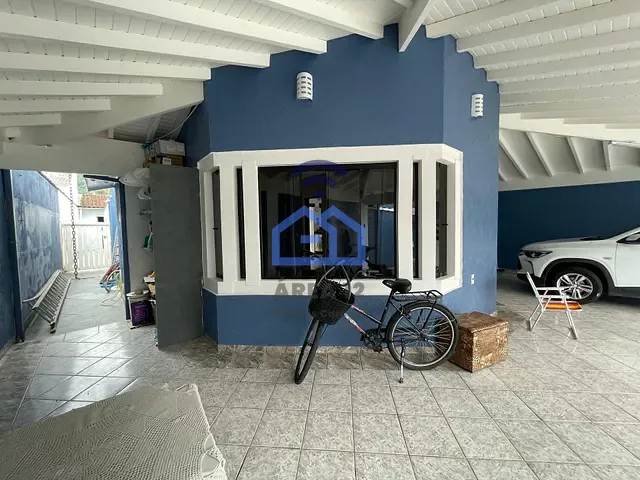 Sobrado com 336m² 3 quartos e 2 banheiros, à venda, no bairro Estrela d'Alva em Caraguatatuba