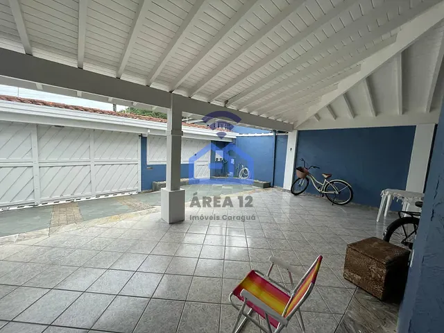 Sobrado com 336m² 3 quartos e 2 banheiros, à venda, no bairro Estrela d'Alva em Caraguatatuba