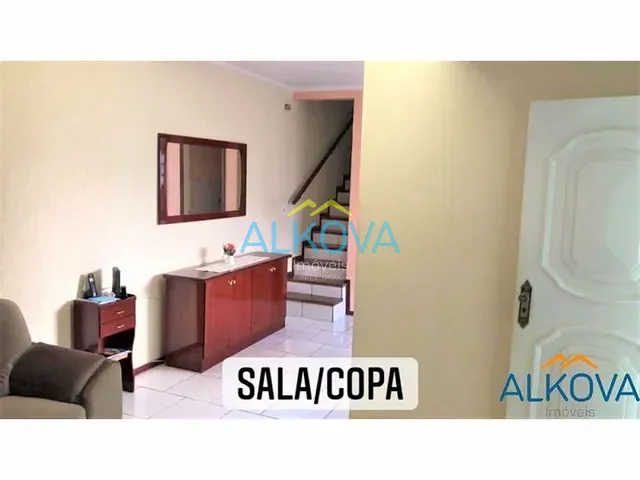 Sobrado com 136m² 4 quartos e 4 banheiros, à venda, no bairro Jardim das Indústrias em São José dos Campos