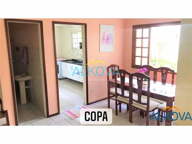 Sobrado com 136m² 4 quartos e 4 banheiros, à venda, no bairro Jardim das Indústrias em São José dos Campos