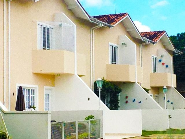 Foto do Sobrado - Sobrado com 2 dormitórios à venda, 75 m² por R$ 234.000,00 - Jardim Flórida - Jacareí/SP | RUSSI IMÓVEIS