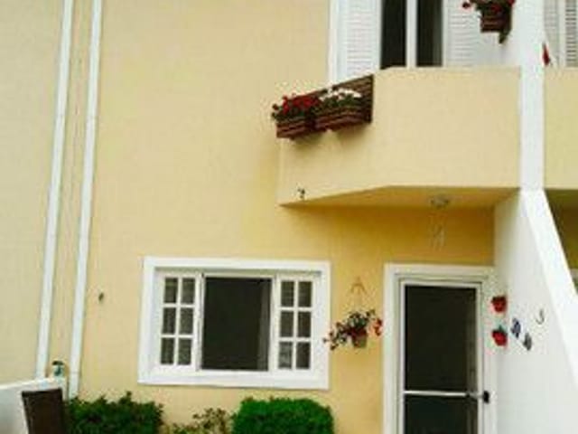 Foto do Sobrado - Sobrado com 2 dormitórios à venda, 75 m² por R$ 234.000,00 - Jardim Flórida - Jacareí/SP | RUSSI IMÓVEIS