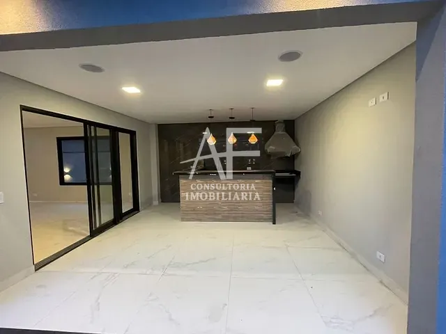Sobrado com 250m² 3 quartos e 3 banheiros, à venda, no bairro Lotamento Floresta em São José dos Campos