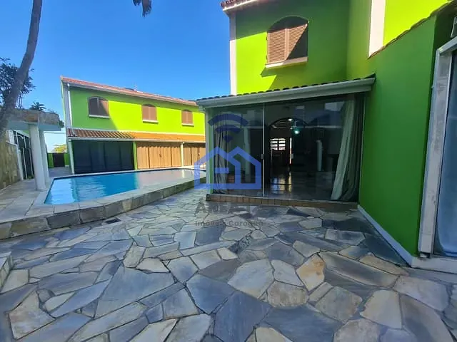 Sobrado com 96m² 2 quartos e 2 banheiros, à venda, no bairro Indaiá em Caraguatatuba