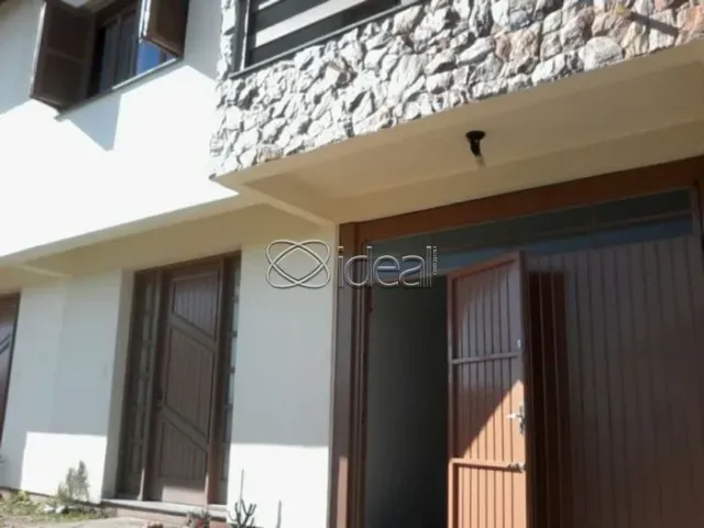 Sobrado 3 quartos e 2 banheiros, à venda, no bairro Cidade Nova em Caxias do Sul
