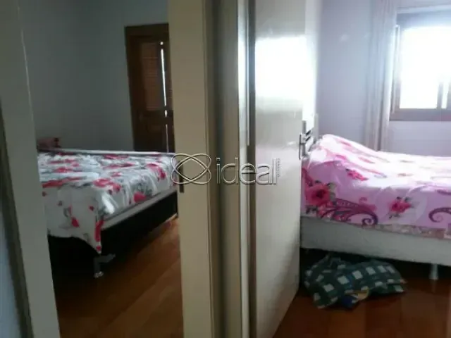 Sobrado 3 quartos e 2 banheiros, à venda, no bairro Cidade Nova em Caxias do Sul