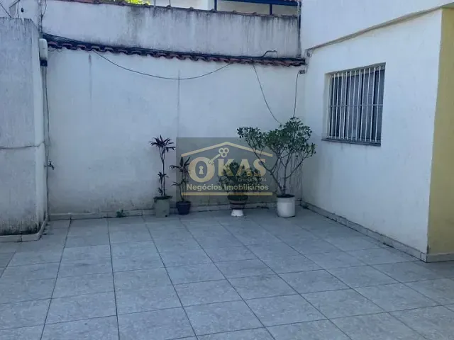 Sobrado com 210m² 3 quartos e 2 banheiros, à venda, no bairro Vila Urupês em Suzano