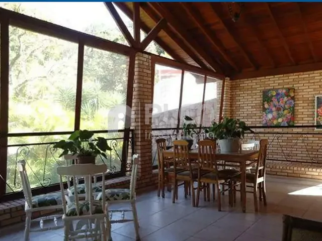 Sobrado com 704m² 3 quartos e 6 banheiros, à venda ou para alugar, no bairro Jardim Ibiratiba em São Paulo