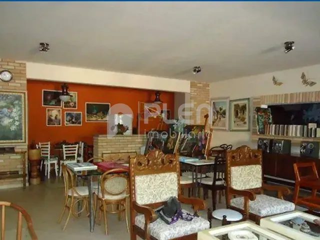 Sobrado com 704m² 3 quartos e 6 banheiros, à venda ou para alugar, no bairro Jardim Ibiratiba em São Paulo