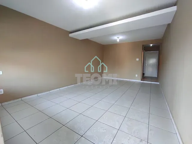 Sobrado com 135m² 3 quartos e 2 banheiros, à venda, no bairro Independência em Taubaté
