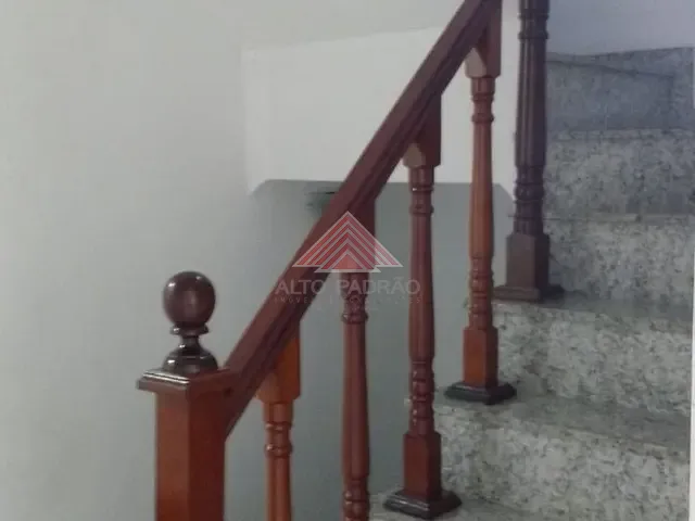 Sobrado 3 quartos e 1 banheiro, à venda, no bairro Jardim Pedroso em Mauá