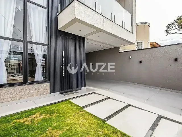 Sobrado com 196m² 3 quartos e 3 banheiros, à venda, no bairro Capão da Imbuia em Curitiba