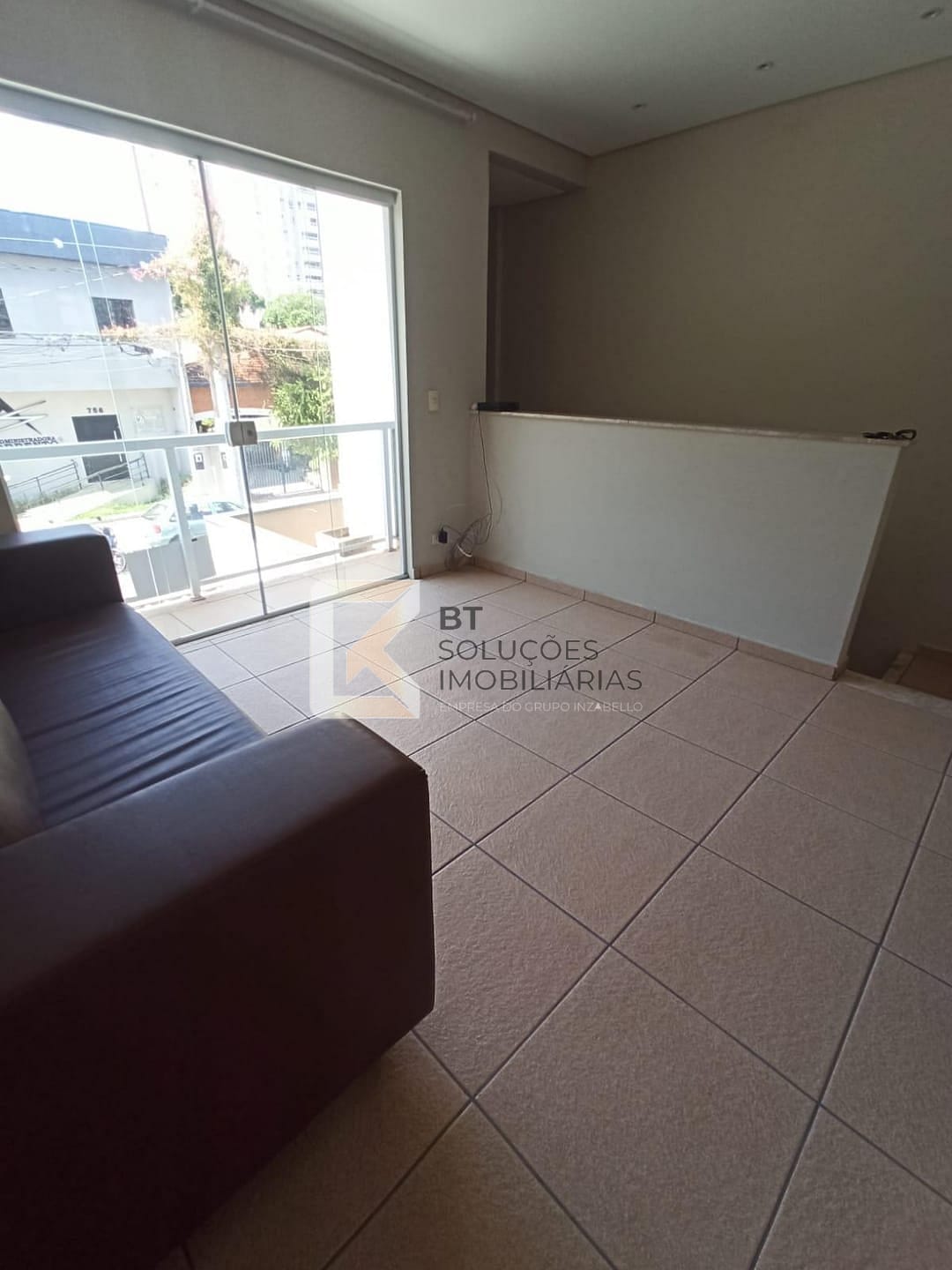Sobrado para alugar com 1 quarto, 90m² - Foto 1