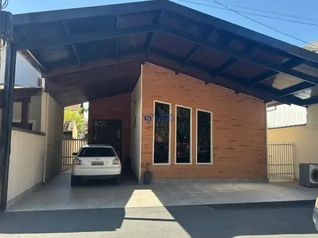 Sobrado 3 quartos e 3 banheiros, à venda, no bairro Urbanova I em São José dos Campos