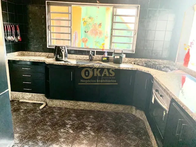 Sobrado com 250m² 6 quartos e 3 banheiros, à venda, no bairro Vila Amorim em Suzano