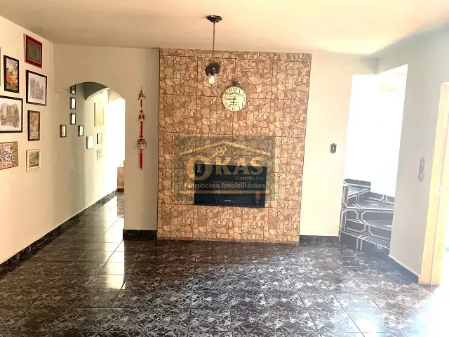 Sobrado com 250m² 6 quartos e 3 banheiros, à venda, no bairro Vila Amorim em Suzano