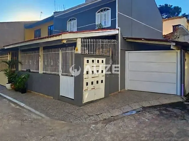 Sobrado com 82m² 3 quartos e 1 banheiro, à venda, no bairro Xaxim em Curitiba
