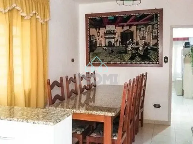 Sobrado com 170m² 3 quartos e 4 banheiros, à venda, no bairro Jardim Bela Vista em Taubaté