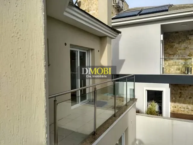 Sobrado com 220m² 3 quartos e 2 banheiros, à venda, no bairro São Vicente em Gravataí