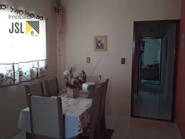 Sobrado com 145m² 3 quartos e 2 banheiros, à venda, no bairro Vila Antônio Augusto Luiz em Caçapava