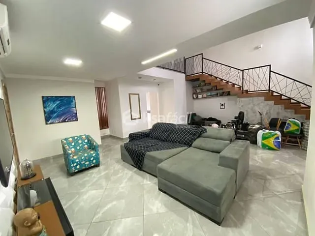 Sobrado com 372m² 2 quartos e 2 banheiros, à venda, no bairro Vila Taquarussu em Campo Grande