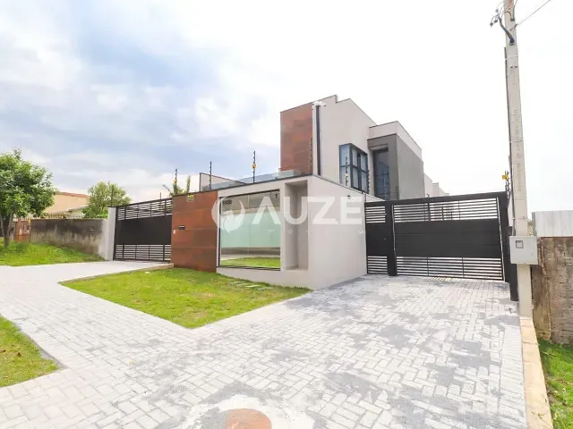 Sobrado com 135m² 3 quartos e 2 banheiros, à venda, no bairro Uberaba em Curitiba