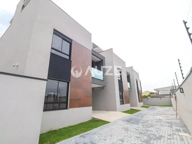 Sobrado com 135m² 3 quartos e 2 banheiros, à venda, no bairro Uberaba em Curitiba