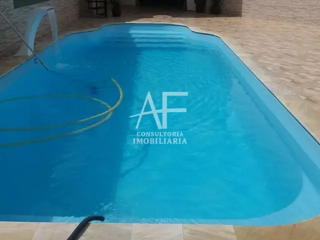 Sobrado com 380m² 3 quartos e 2 banheiros, à venda, no bairro Flor Do Vale em Tremembé