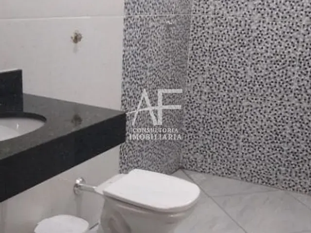 Sobrado com 380m² 3 quartos e 2 banheiros, à venda, no bairro Flor Do Vale em Tremembé