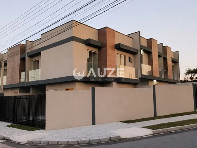 Sobrado com 90m² 3 quartos e 2 banheiros, à venda, no bairro Campo Comprido em Curitiba