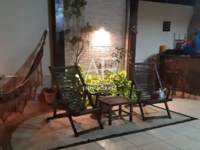 Sobrado com 140m² 3 quartos e 2 banheiros, à venda, no bairro Condomínio Veredas em Taubaté