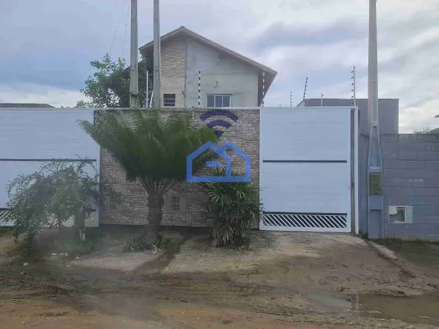 Sobrado com 125m² 5 quartos e 3 banheiros, à venda, no bairro Golfinho em Caraguatatuba
